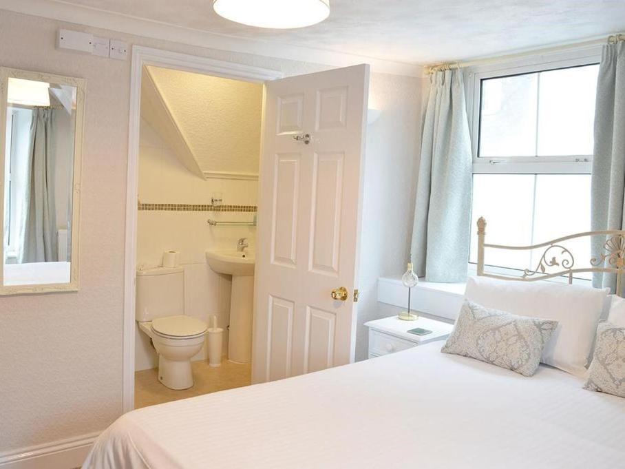 East Lyn House Bed & Breakfast Линмут Стая снимка